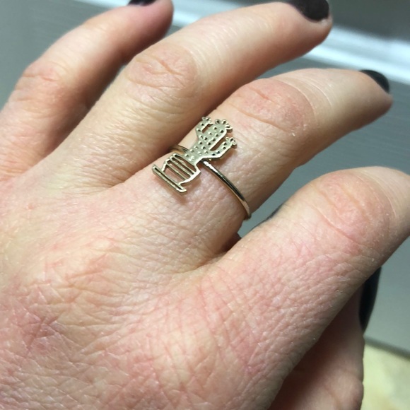 Tiny cactus stackable ring - Picture 2 of 2